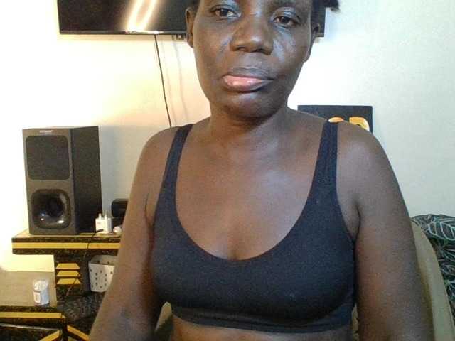 blaqqueen1 live cam on BongaCams