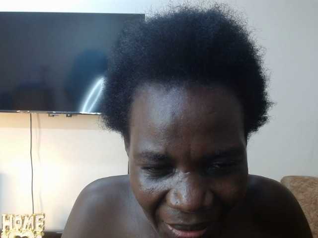 blaqqueen1 — live female cam