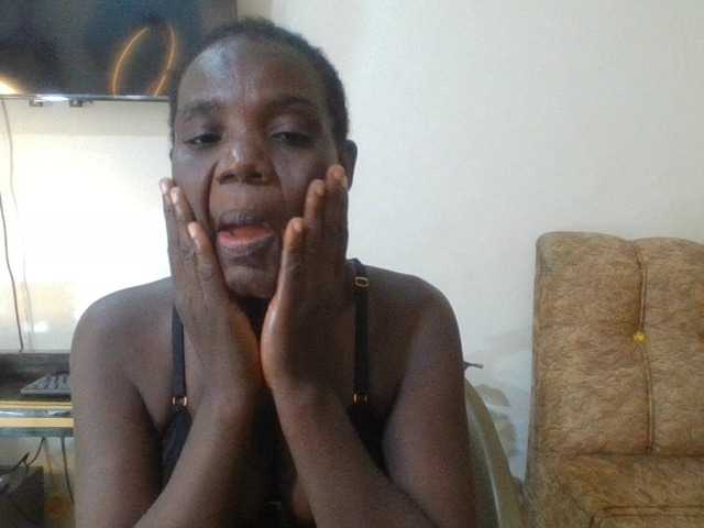 blaqqueen1 live cam on BongaCams
