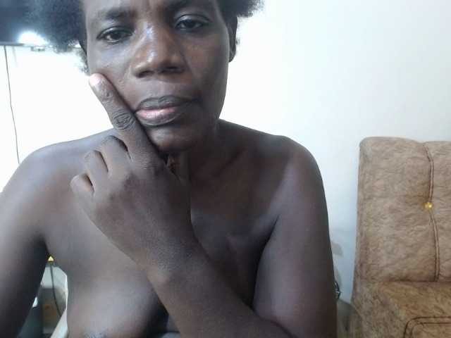 blaqqueen1 live cam on BongaCams
