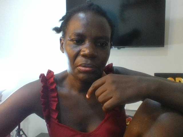 blaqqueen1 live cam preview