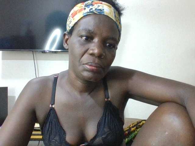 blaqqueen1, en vivo ahora en BongaCams