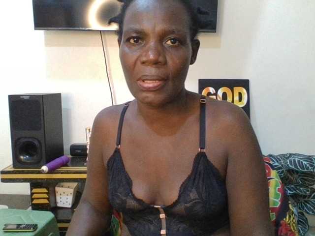 blaqqueen1 live cam on BongaCams