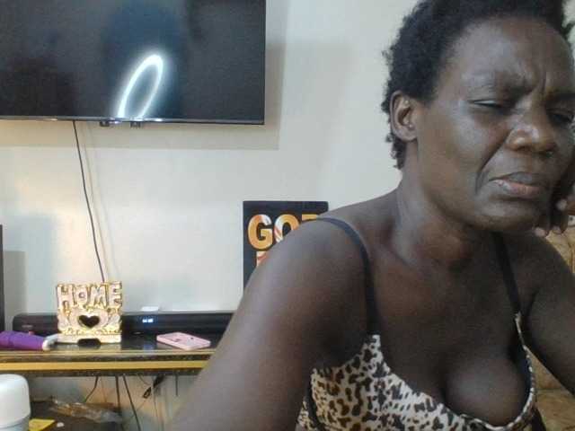 blaqqueen1 live cam on BongaCams