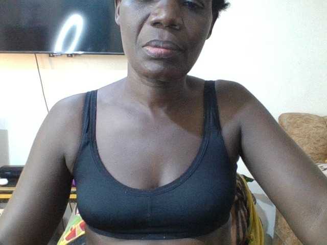 blaqqueen1 live cam on BongaCams