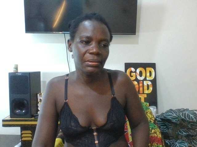 blaqqueen1 live cam on BongaCams