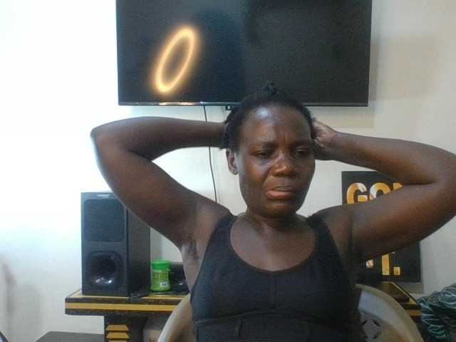 blaqqueen1 live cam on BongaCams