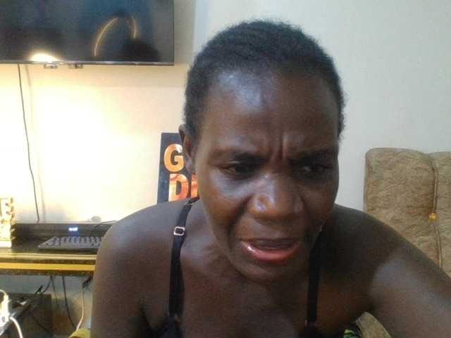 blaqqueen1 live cam on BongaCams