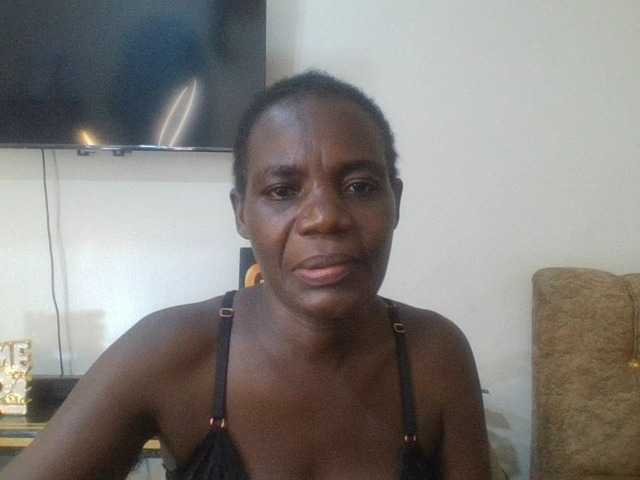 blaqqueen1 live cam on BongaCams