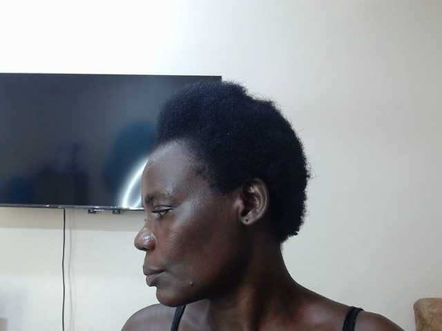 blaqqueen1 live cam on BongaCams