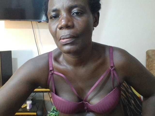 blaqqueen1 webcam bongacams model stream image