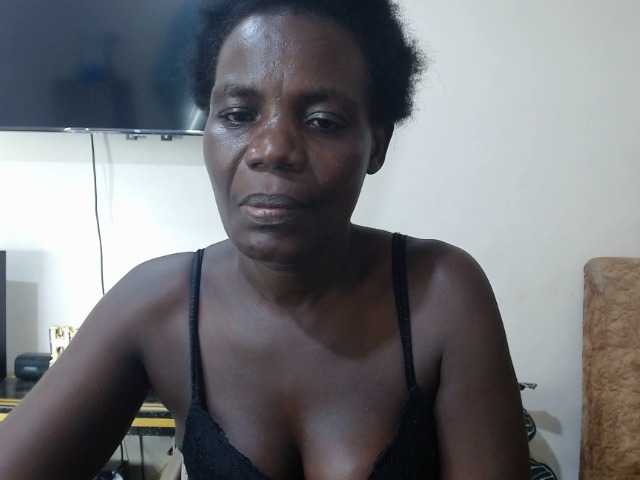 blaqqueen1 live cam on BongaCams