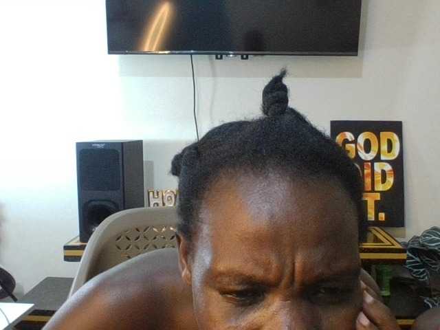 blaqqueen1 live cam on BongaCams