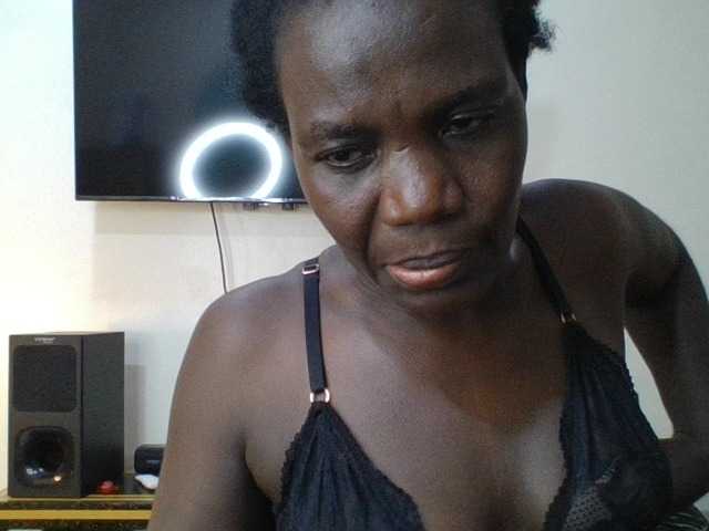 blaqqueen1 live cam on BongaCams