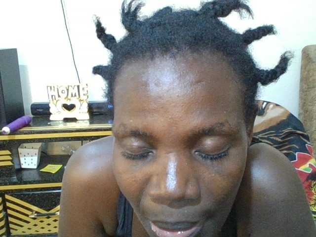 blaqqueen1 live cam on BongaCams