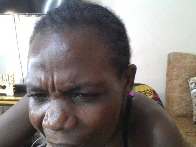 blaqqueen1 live cam preview