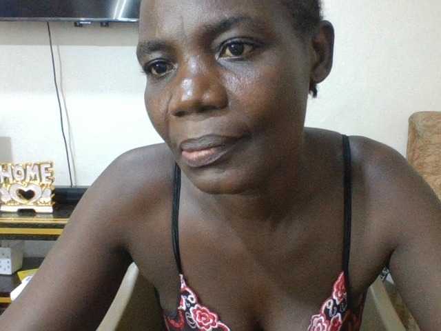 blaqqueen1 live cam preview