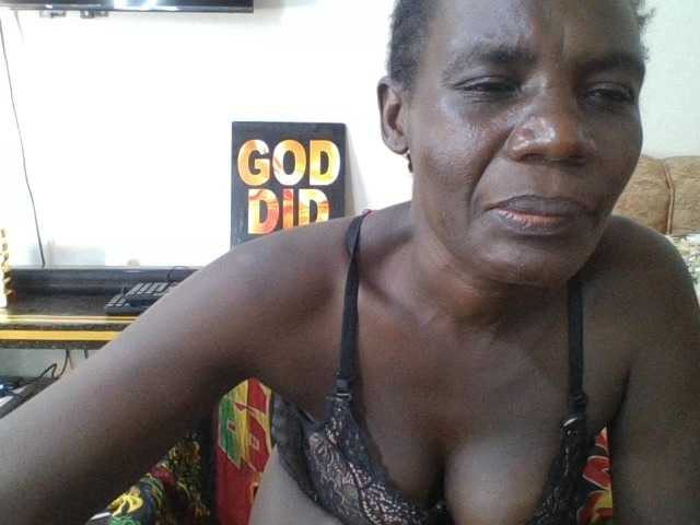blaqqueen1 live cam on BongaCams