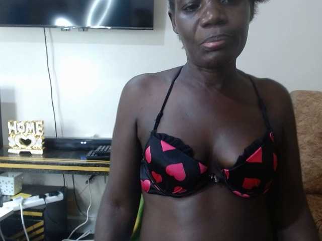 blaqqueen1 live cam on BongaCams
