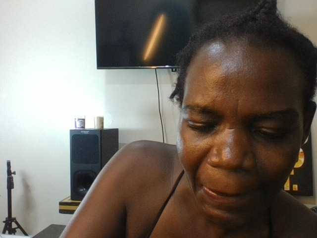blaqqueen1 live cam