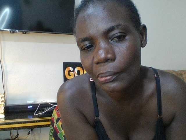 blaqqueen1 live cam on BongaCams