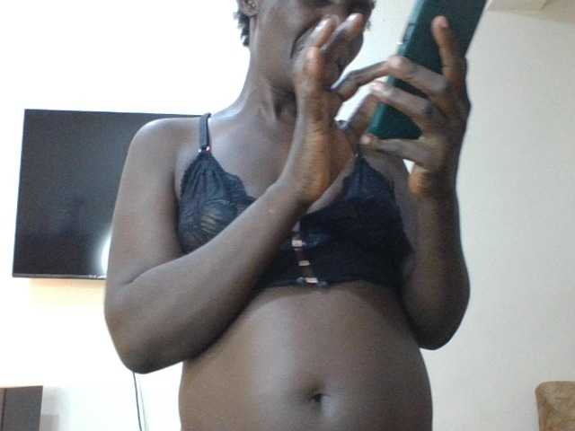 blaqqueen1 live cam on BongaCams
