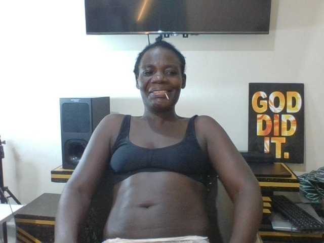 blaqqueen1 live cam on BongaCams