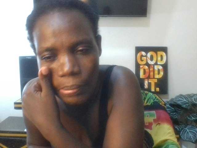 blaqqueen1 live cam on BongaCams
