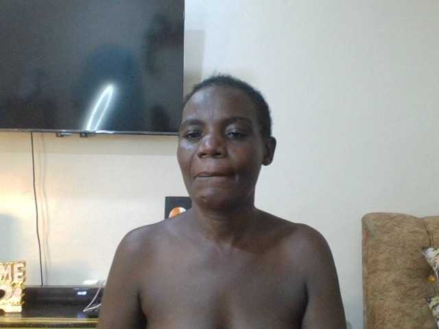 blaqqueen1 live cam on BongaCams