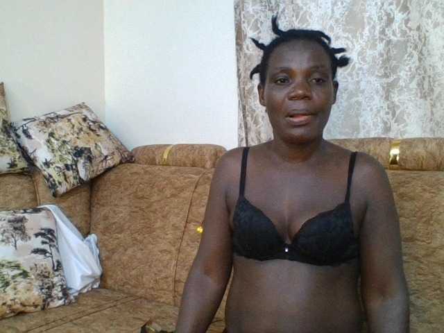 blaqqueen1 live cam on BongaCams