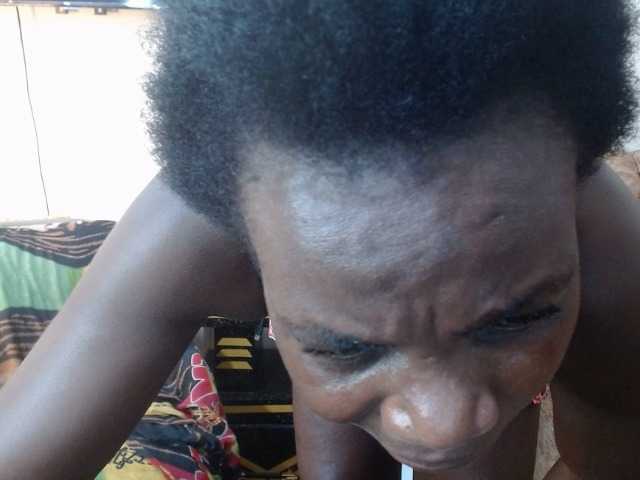 blaqqueen1 — live female cam
