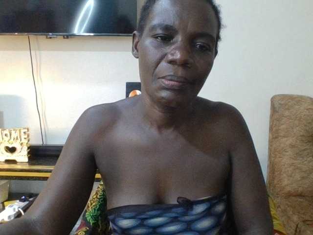 blaqqueen1 live cam preview