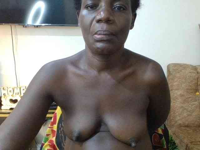 blaqqueen1 webcam