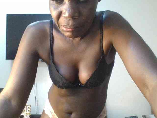 blaqqueen1 blaqqueen1