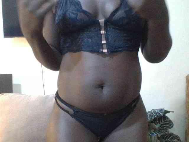 blaqqueen1 webcam