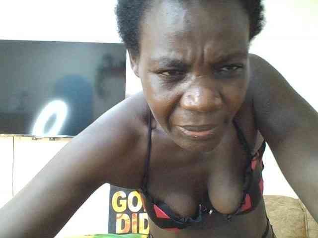 blaqqueen1 webcam