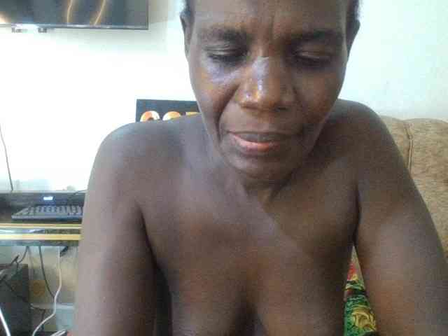 blaqqueen1 webcam