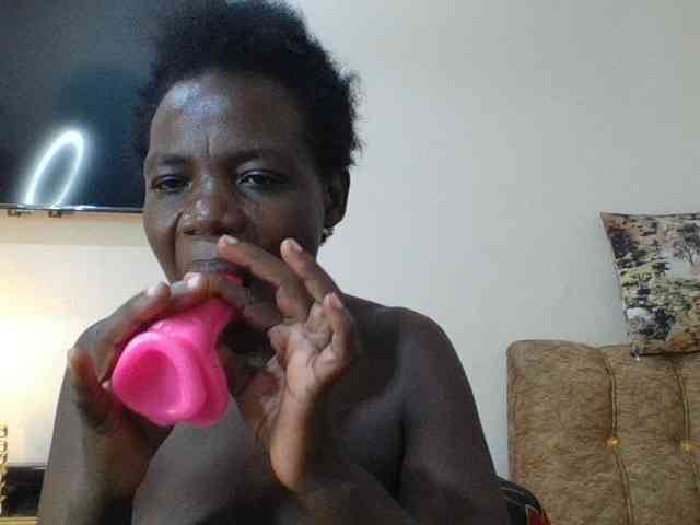 blaqqueen1 webcam