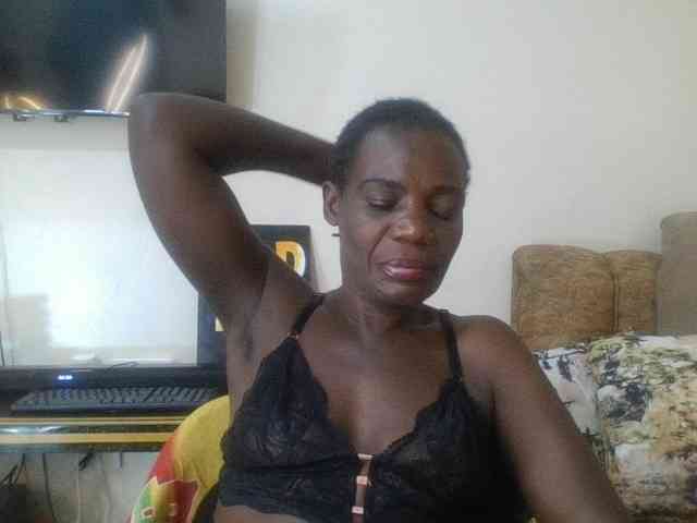 blaqqueen1 webcam