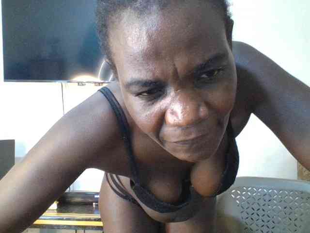 blaqqueen1 webcam