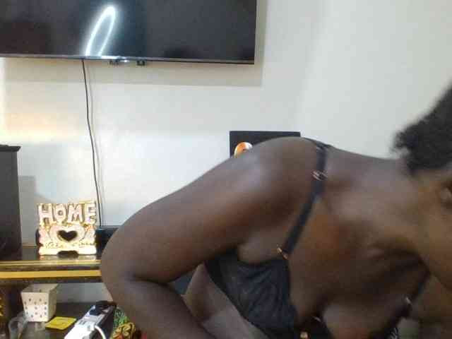 blaqqueen1 webcam