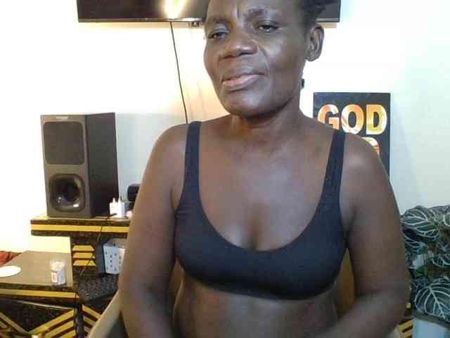 blaqqueen1 webcam