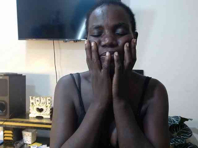 blaqqueen1 webcam