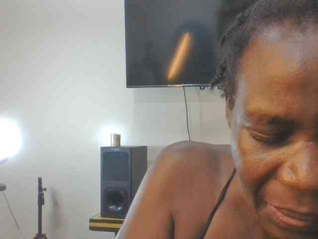blaqqueen1 blaqqueen1