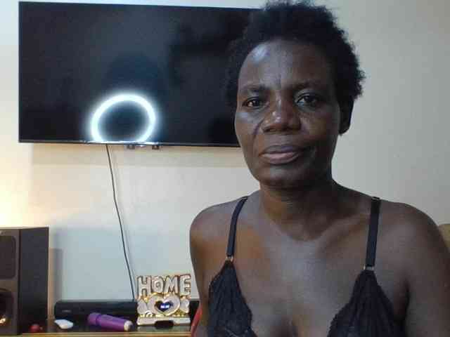 blaqqueen1 webcam