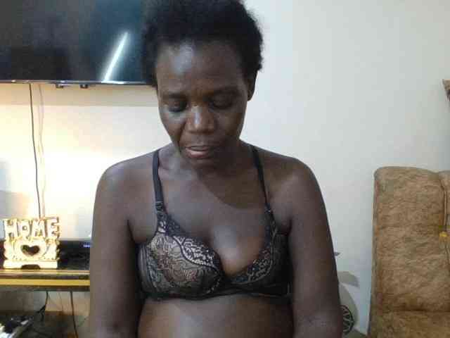 blaqqueen1 webcam
