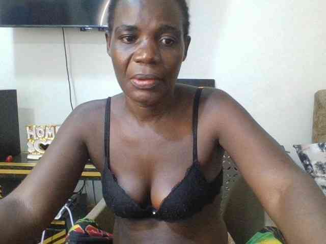 blaqqueen1 webcam