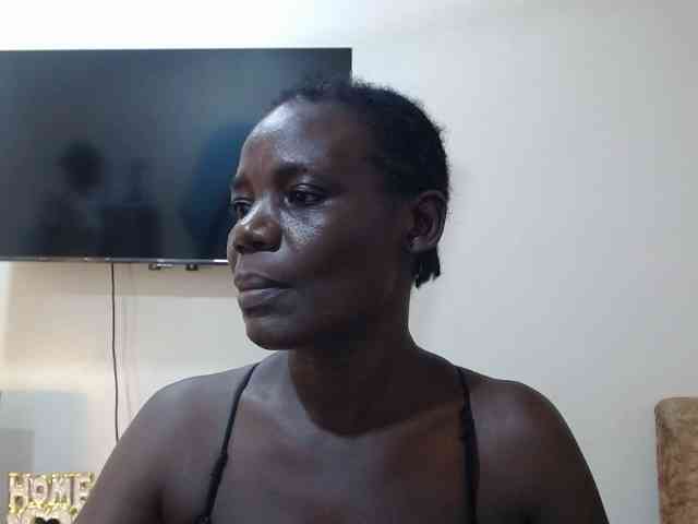blaqqueen1 webcam