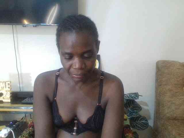 blaqqueen1 webcam