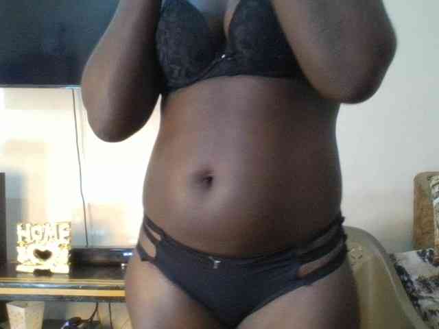 blaqqueen1 webcam